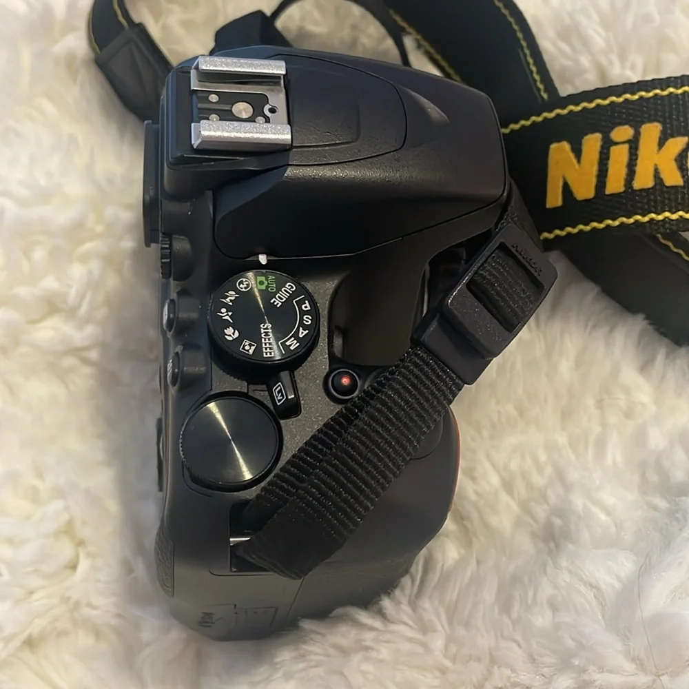 Nikon D3500 Camera in good condition. Comes with 2 lenses.